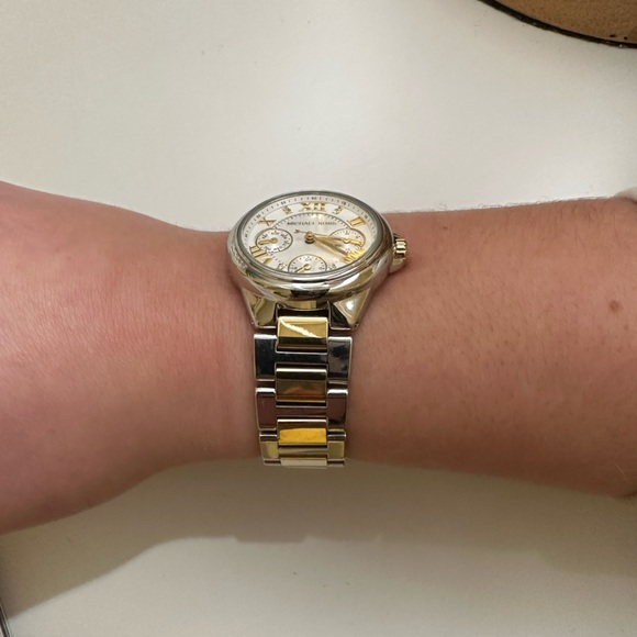 Michael Kors Two Toned Watch - Picture 5 of 6